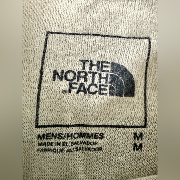 The North Face Graphic Logo Tee Shirt Mens M Tan Khaki “Never Stop Exploring” - Picture 4 of 12